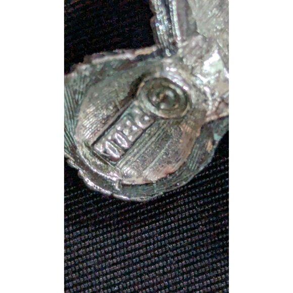 Weiss Vintage Mouse Brooch With Blue Crystals  Silver-Tone Finish Estate sparkle - Picture 5 of 7